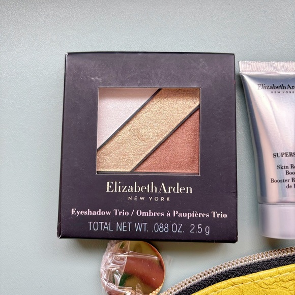 Elizabeth Arden Makeup Bundle - Picture 5 of 11